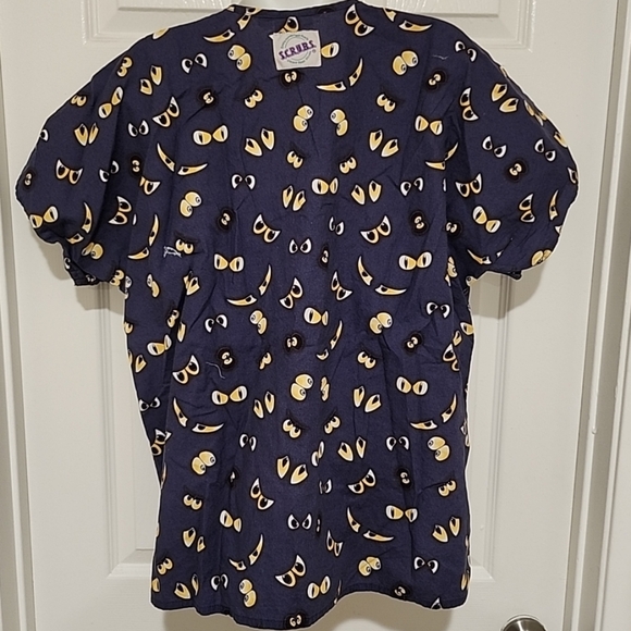 S.C.R.U.B.S. Women's Scrub Top Spooky Eyes Print V Neck Size Medium - Picture 7 of 9